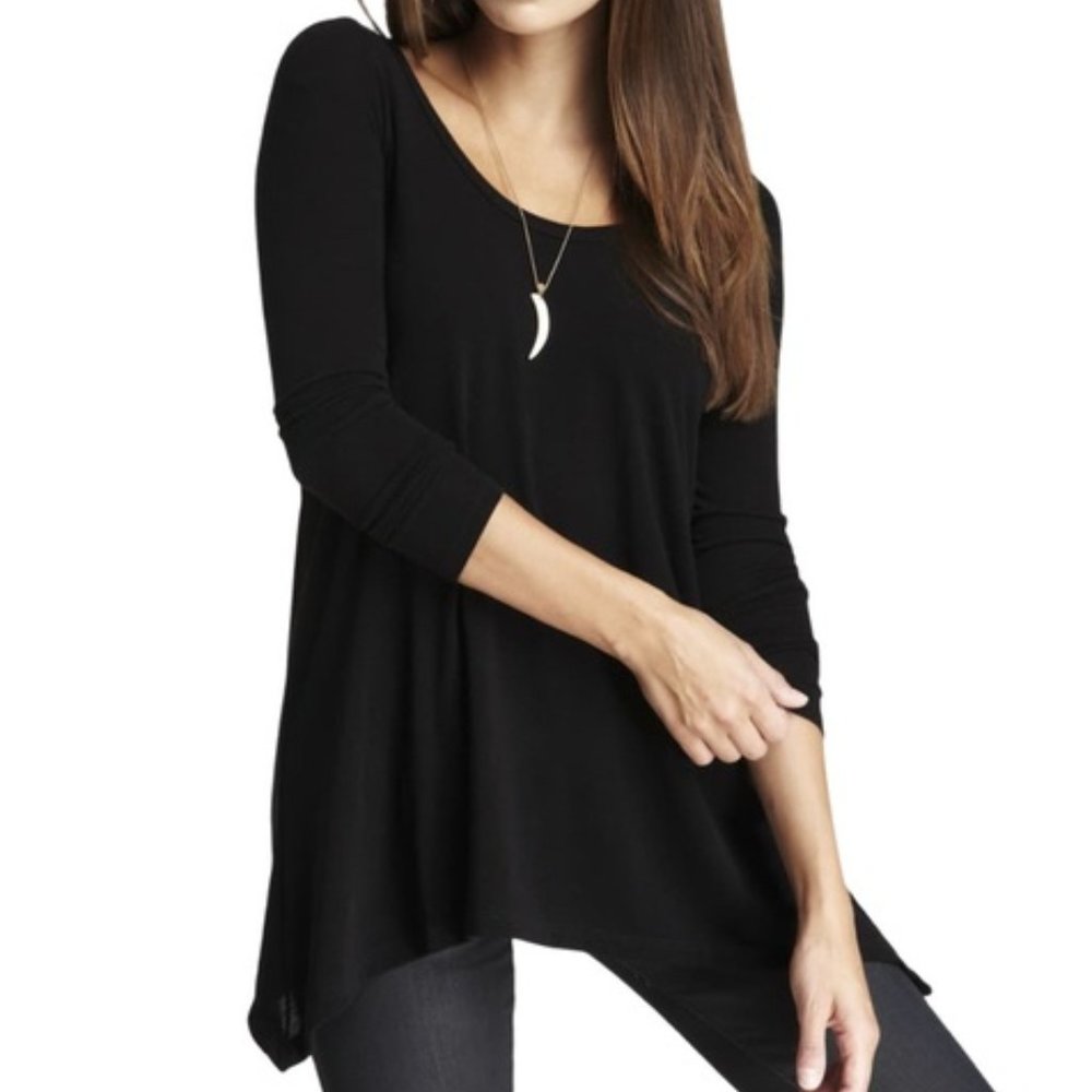 Go Couture Sharkbite Tunic Sweater Top - Small  NWT